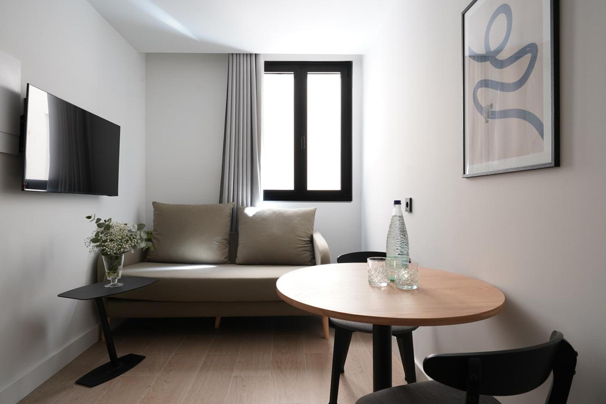 Numa Madrid Sol Aparthotel ภายนอก รูปภาพ